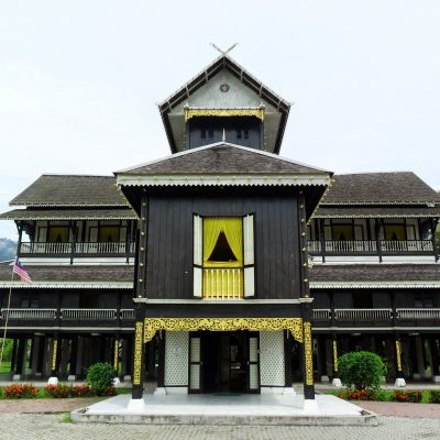 menanti menanti